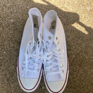 Brand new women’s high top converse